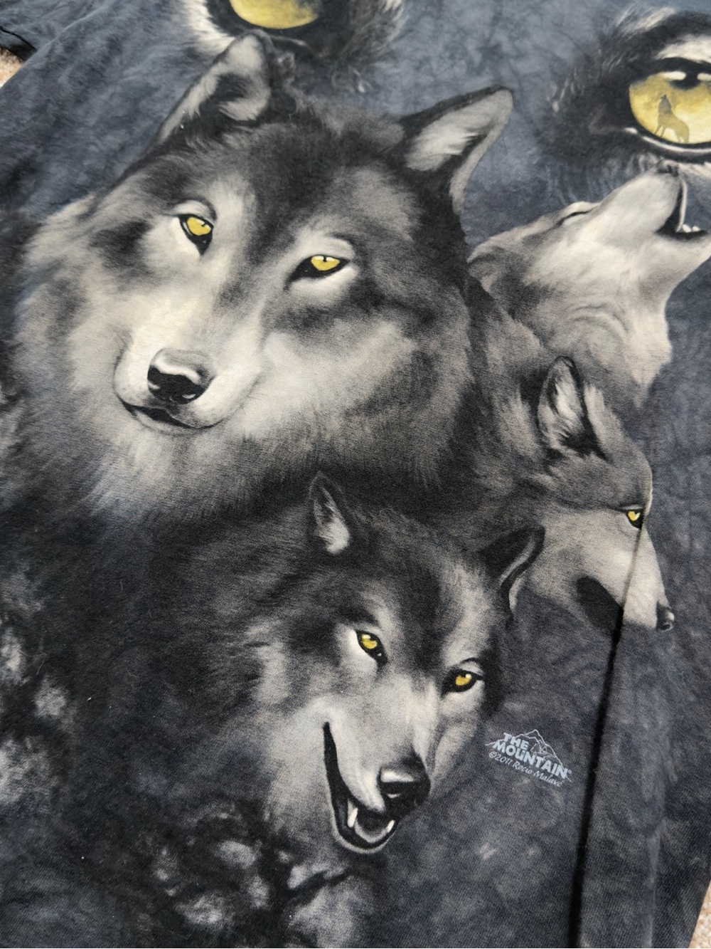 The Mountain Rico Malave Wolf Pack T Shirt Mens Medium 2011 Y2K - Picture 2 of 7